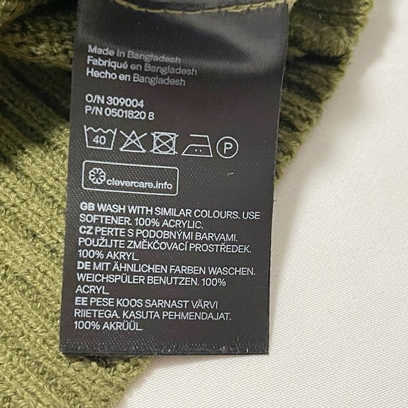 H&M Knit Sweater - Picture 11 of 11
